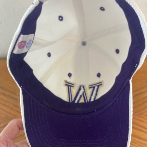 UNIVERSITY of WASHINGTON by T.E.I. Baseball Cap with adjustable back closure OS - Picture 7 of 7